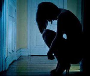 8वीं की छात्रा को पिलाई शराब, फिर करने लगा गंदी हरकत